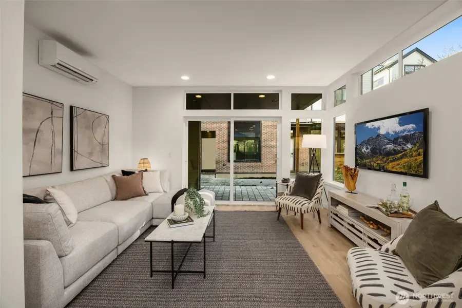 8313 12th Avenue Nw, Seattle, WA 98117 - #2