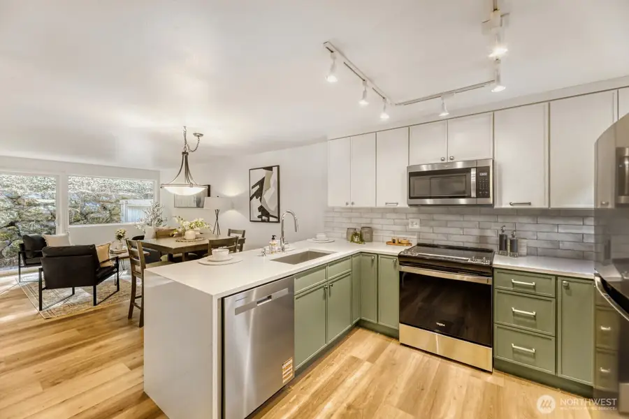 22906 Edmonds Way #10, Edmonds, WA 98020 - #2