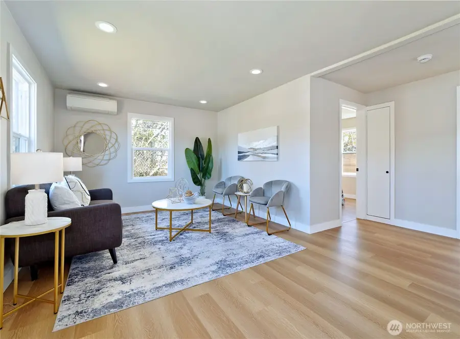 4832 25th Avenue Sw, Seattle, WA 98106 - #3