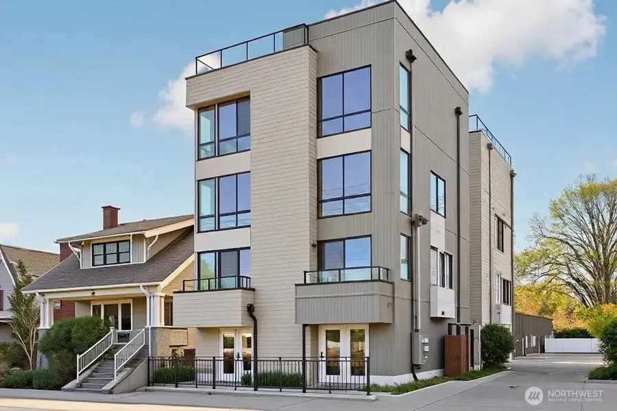 6211 12th Avenue Ne, Seattle, WA 98115 - #2