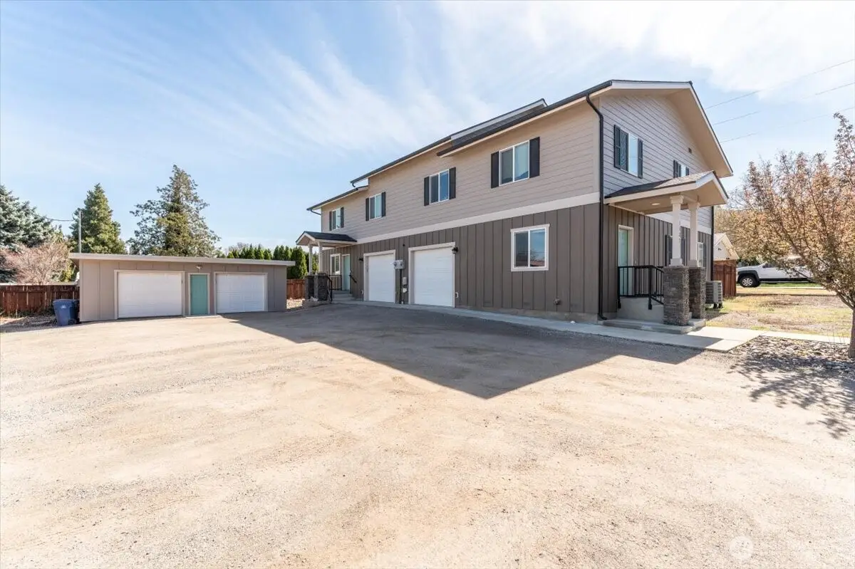 1327 Miller Street, Wenatchee, WA 98801 - #1