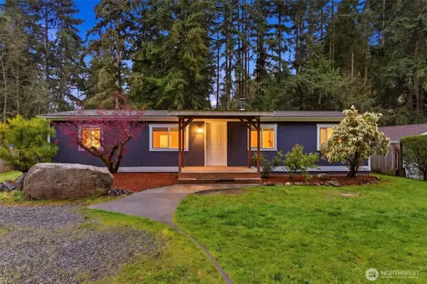 8105 NE Beachwood Avenue, Poulsbo, WA 98370