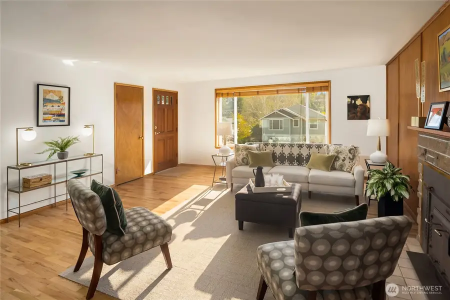 5211 40th Avenue Sw, Seattle, WA 98136 - #3