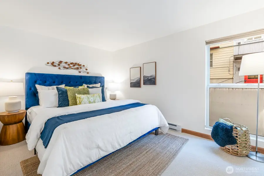 308 Summit Avenue E #203, Seattle, WA 98102 - #3