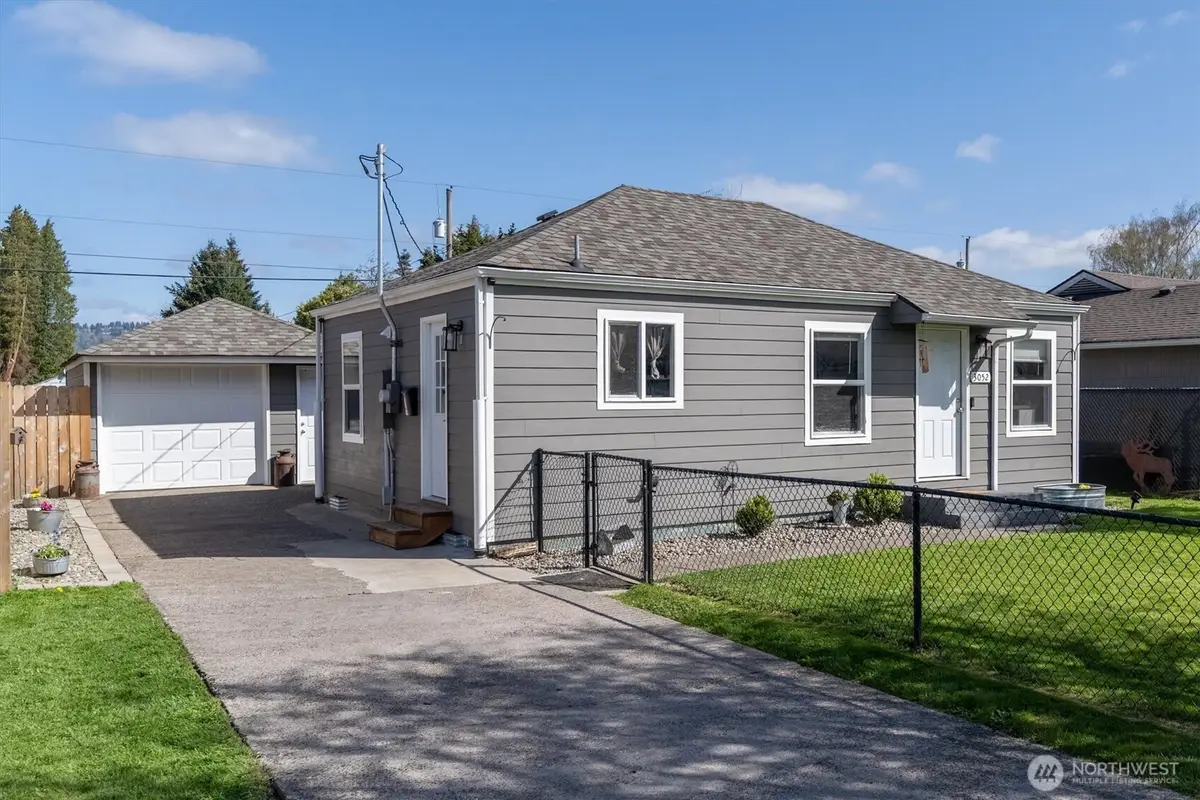 3052 Florida Street, Longview, WA 98632 - #1