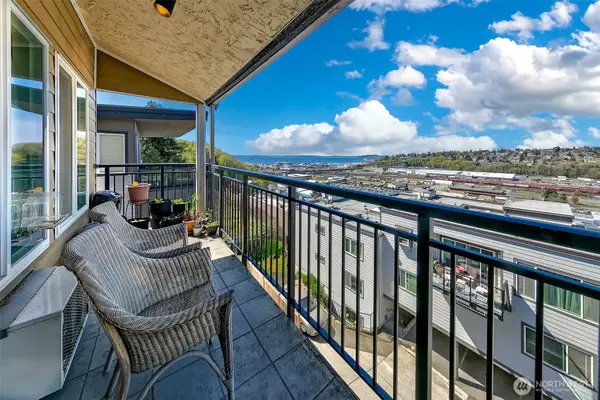 1965 12th Avenue W #401, Seattle, WA 98119