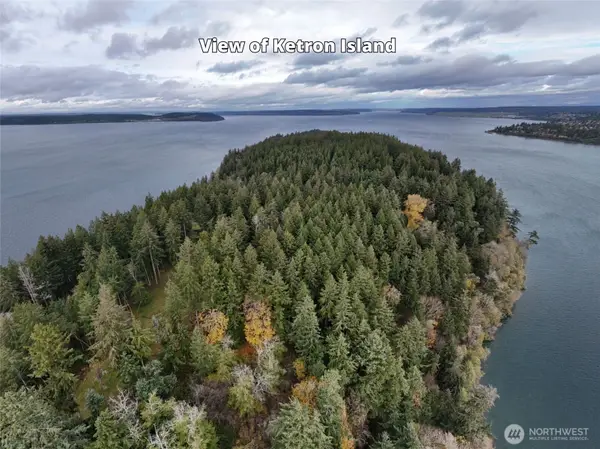 10909 W Morris Boulevard, Steilacoom, WA 98388