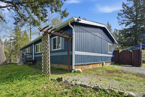 28602 75th Ave S, Roy, WA 98580