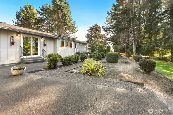 922 240th Place Sw, Bothell, WA 98021