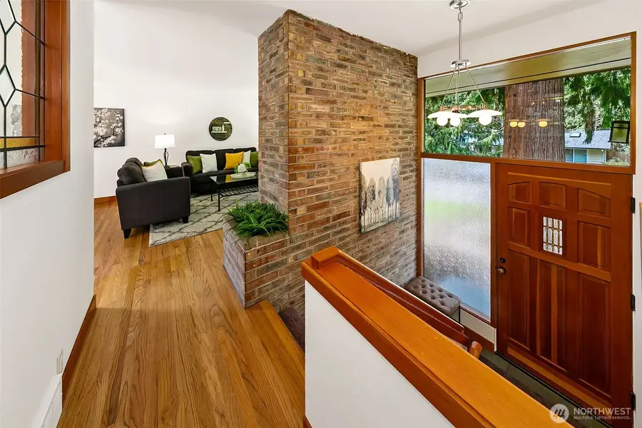 19116 17th Avenue Nw, Shoreline, WA 98177 - #2