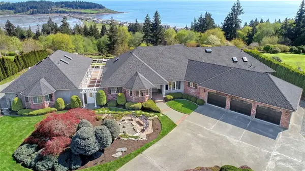 505 Green Island Way, Camano Island, WA 98282