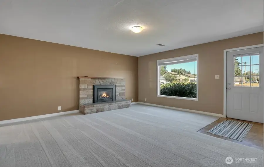 624 9th Avenue Sw, Puyallup, WA 98371 - #3