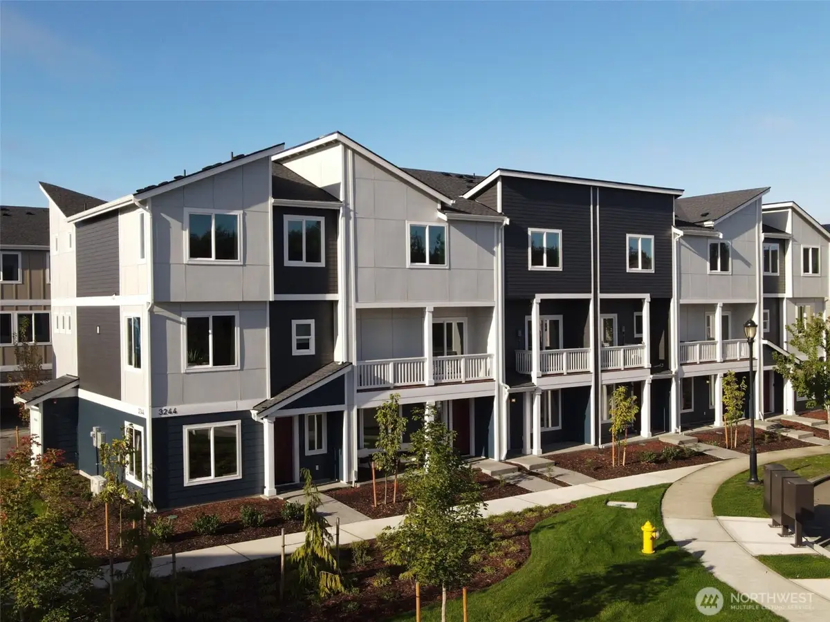 32375 Anchor Avenue Se, Black Diamond, WA 98010 - #1