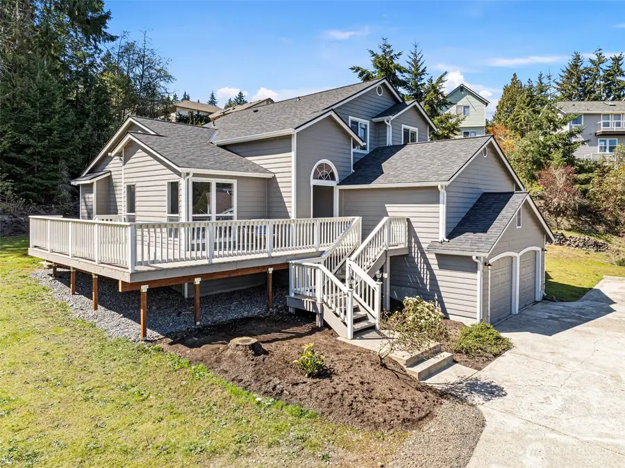 6157 Oceanside Place Ne, Bremerton, WA 98311 - #2