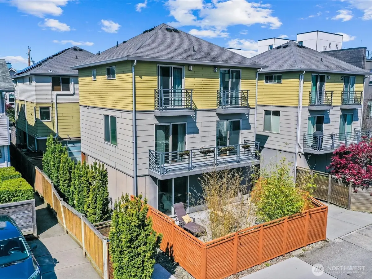 3038 61st Avenue Sw, Seattle, WA 98116 - #1