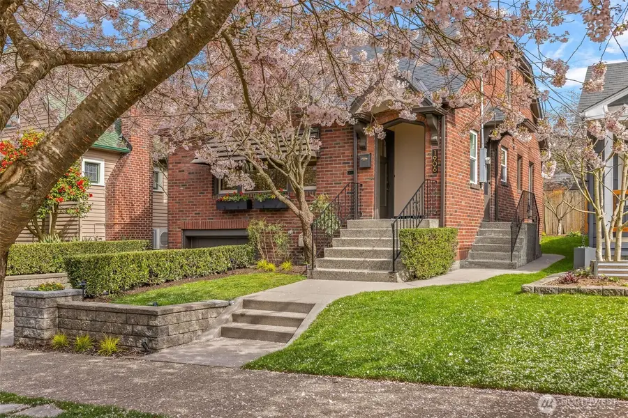 1906 44th Avenue Sw, Seattle, WA 98116 - #2