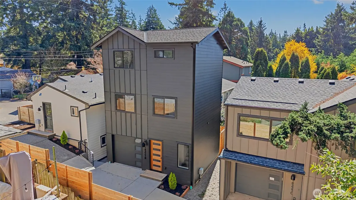 14321 Interlake Avenue N #B, Seattle, WA 98133 - #1