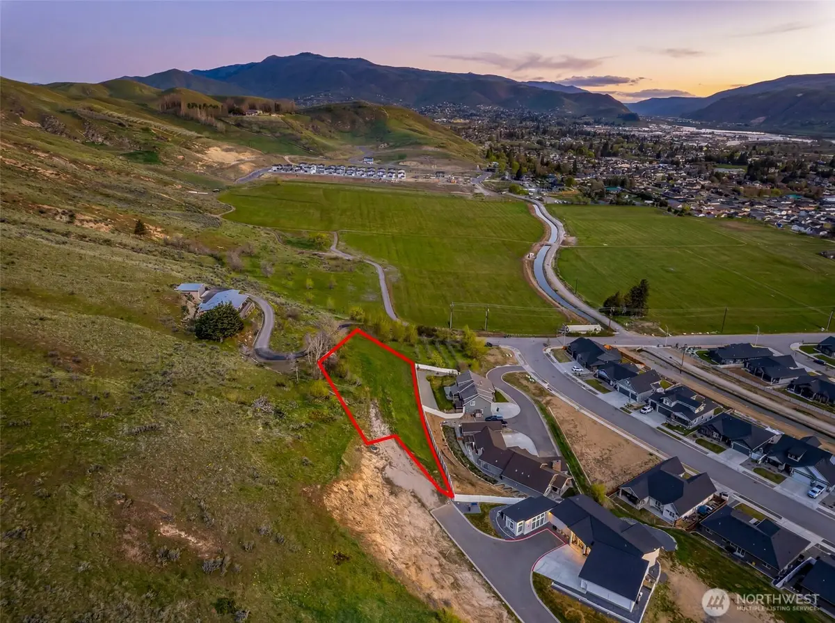 935 Silas Lane, Wenatchee, WA 98801 - #1