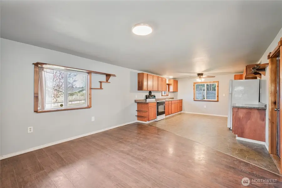 302 Studebaker Road, Castle Rock, WA 98611 - #3