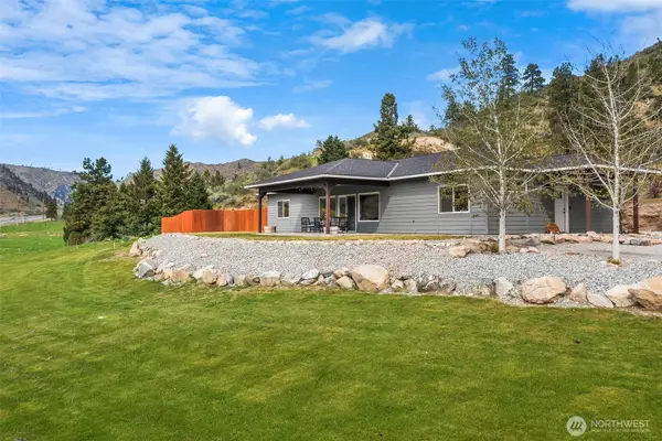 24 Mackenzie Way, Chelan, WA 98816