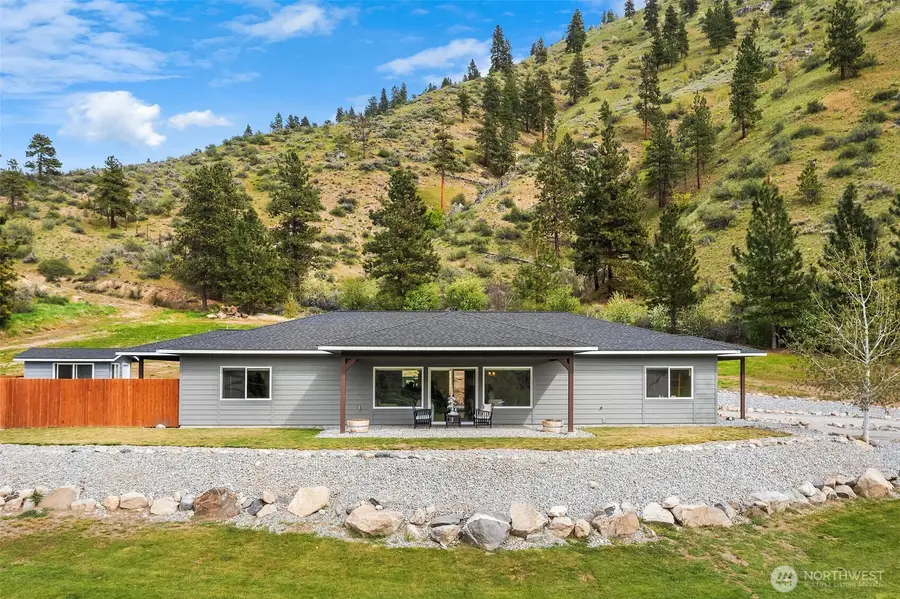 24 Mackenzie Way, Chelan, WA 98816 - #2