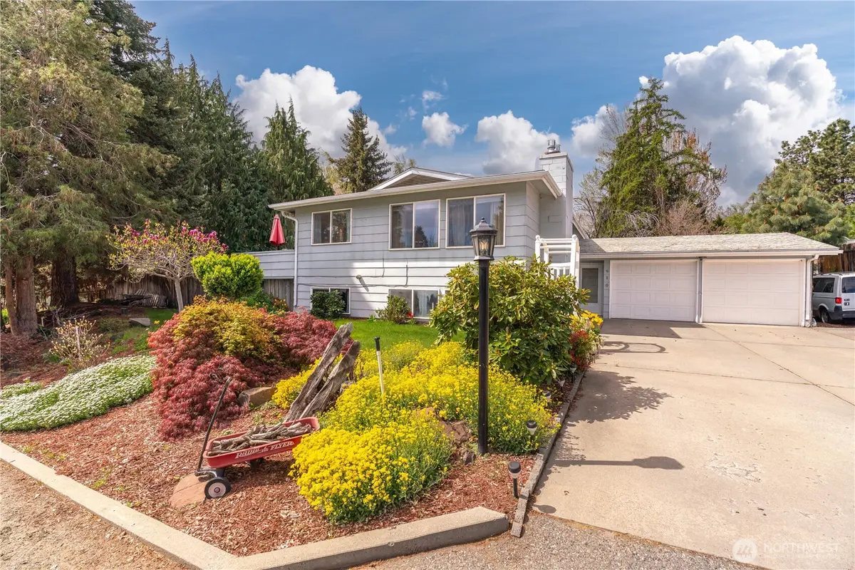 910 N Jennifer Lane, East Wenatchee, WA 98802 - #1