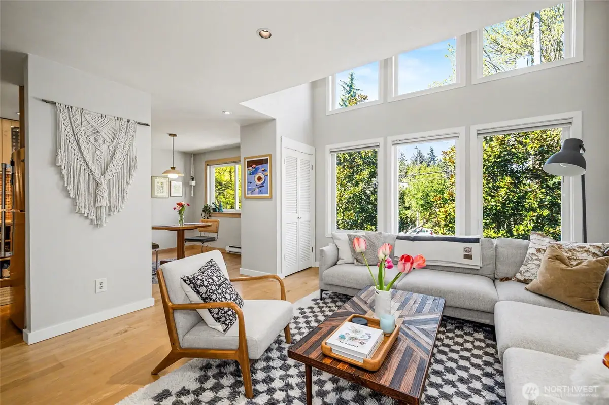 3423 W Government Way #7, Seattle, WA 98199 - #1