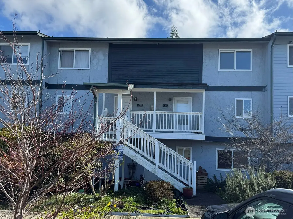 8823 Holly Drive #H204, Everett, WA 98208 - #1