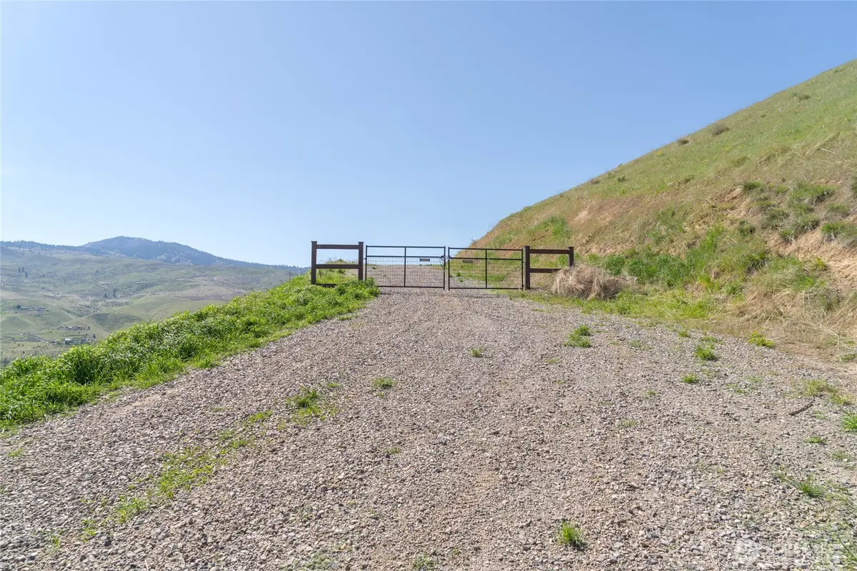 519 Diede Hills Lane, Wenatchee, WA 98801 - #1