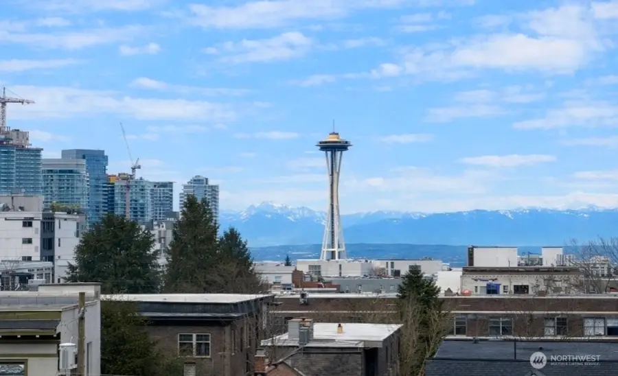 315 12th Avenue E, Seattle, WA 98102 - #3