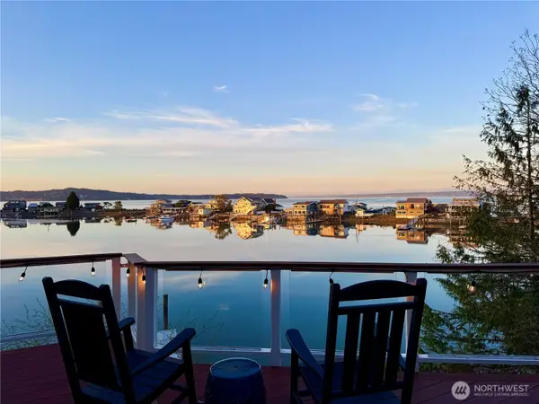 10258 NE Lafayette Avenue, Bainbridge Island, WA 98110