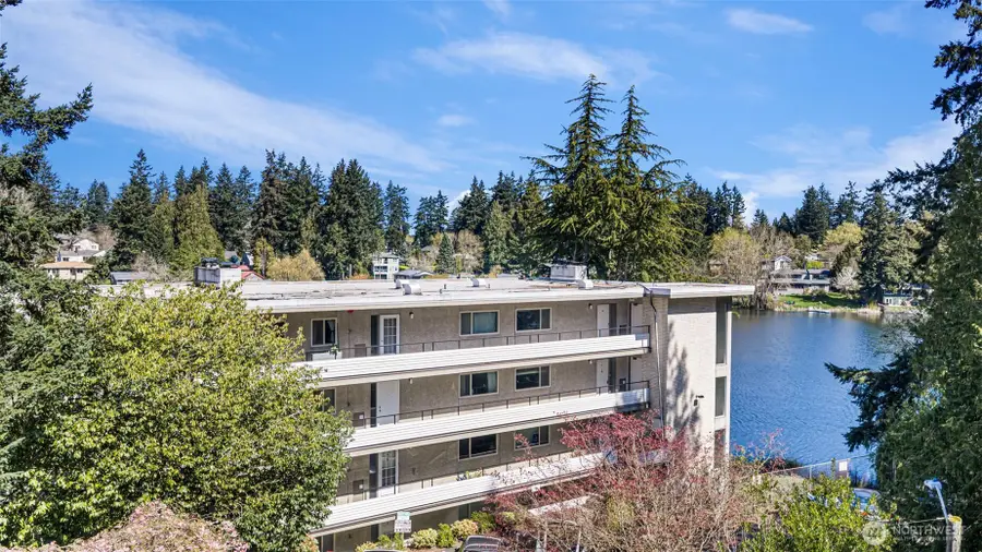 322 N 134th St #406, Seattle, WA 98133 - #2