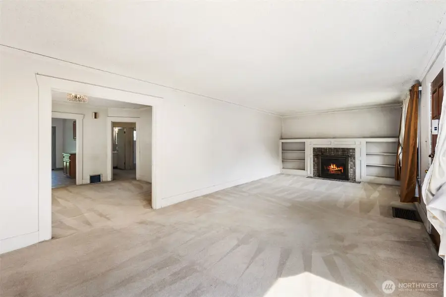 401 23rd Avenue E, Seattle, WA 98112 - #2