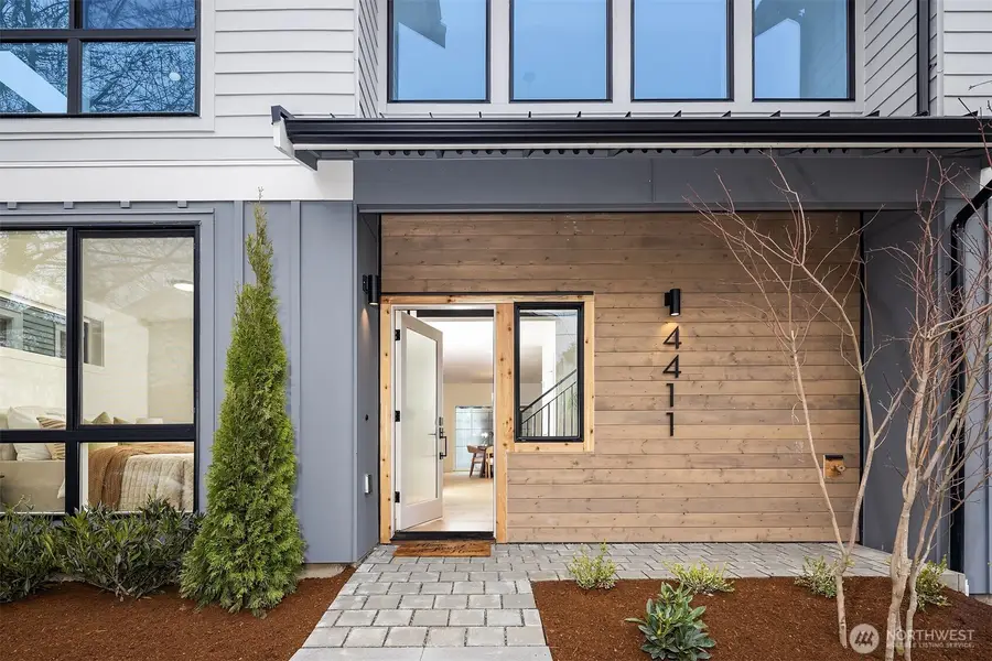 4411 1st Avenue Ne, Seattle, WA 98105 - #2