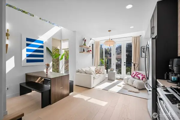 712 W Bertona Street #A, Seattle, WA 98119