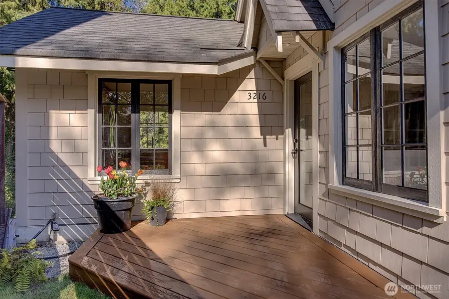 3216 NE 117th St, Seattle, WA 98125 - #2