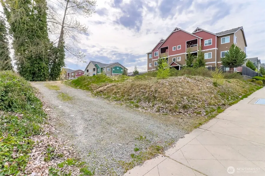 1725 Meridian Avenue E, Edgewood, WA 98371 - #3