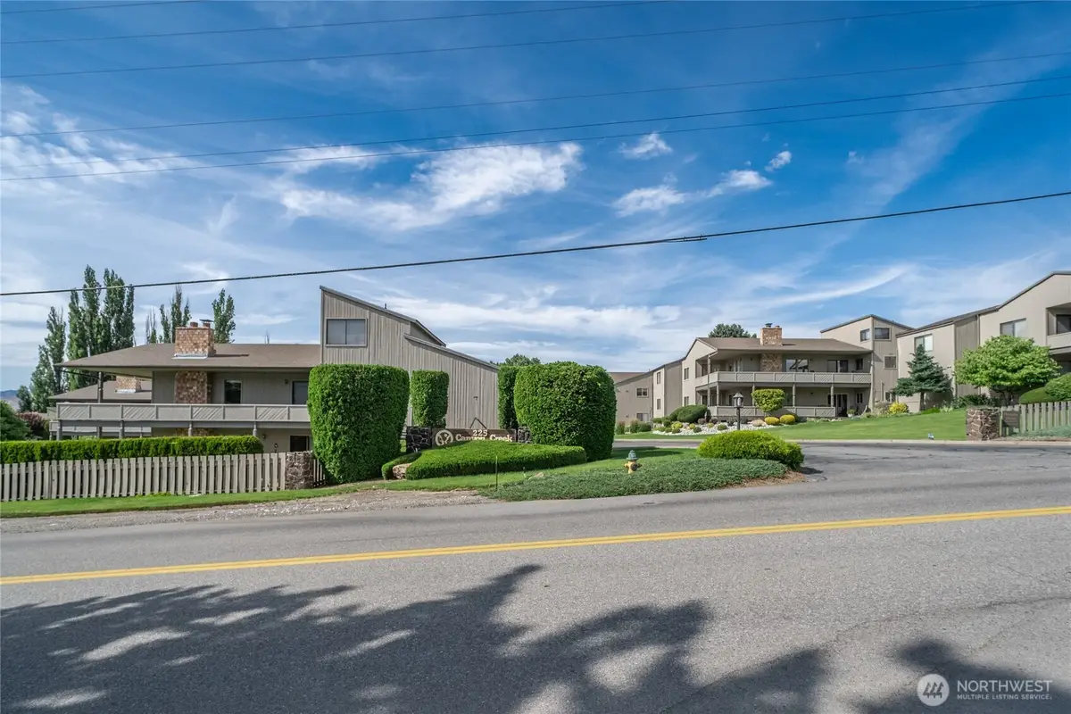 225 19th Street #31, East Wenatchee, WA 98802 - #1