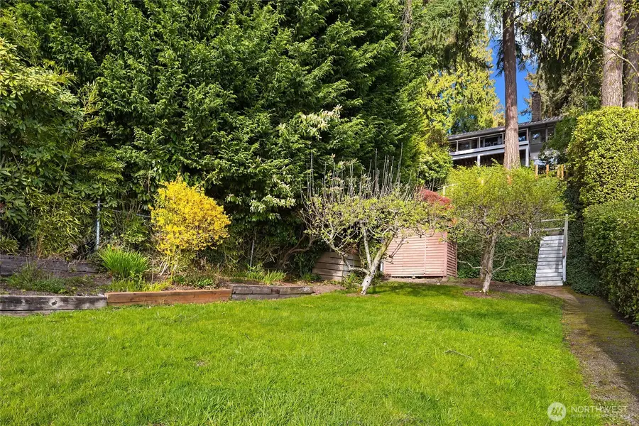 2047 Killarney Way, Bellevue, WA 98004 - #3