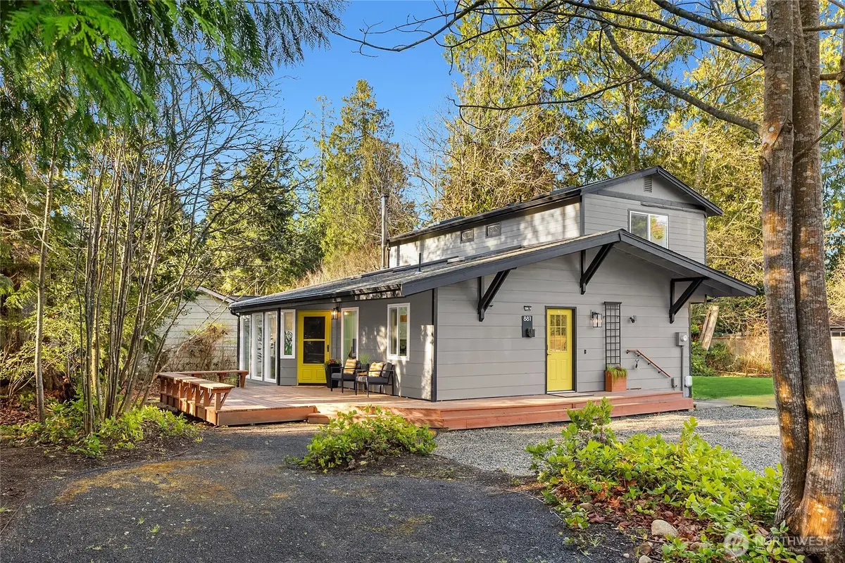 881 Park Avenue Ne, Bainbridge Island, WA 98110 - #1