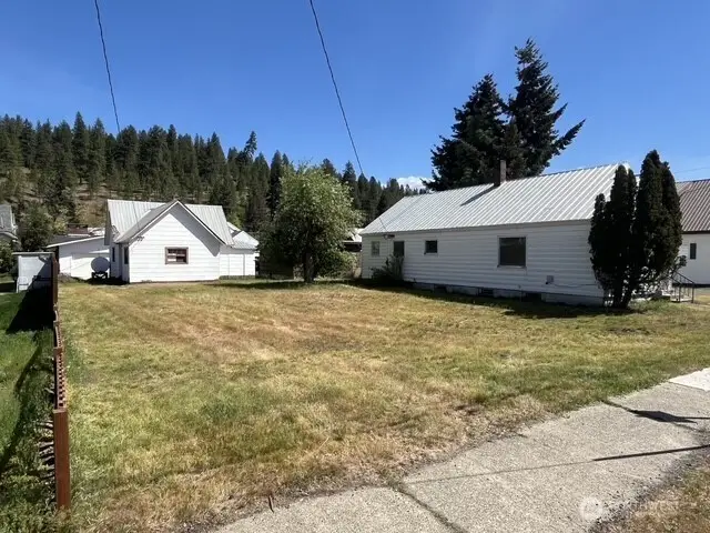 305 E Second Street, Cle Elum, WA 98922 - #3