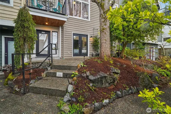 127 25th Avenue E #B, Seattle, WA 98112
