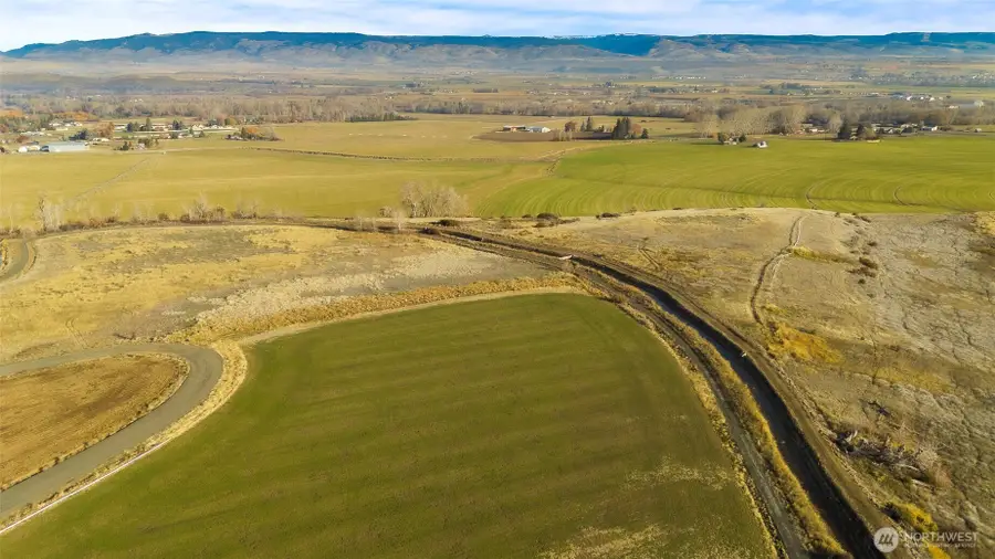 1681 Edge Bluff Loop #14B, Ellensburg, WA 98926 - #3