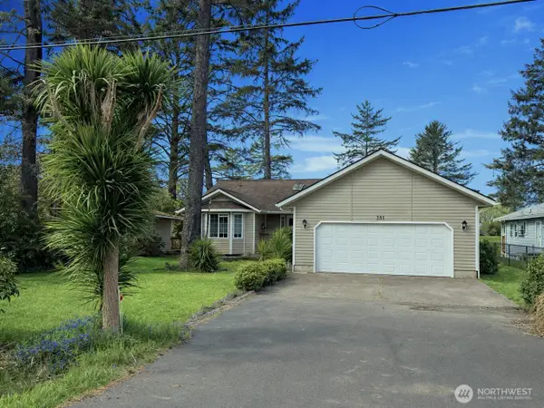 381 Dolphin Avenue Ne, Ocean Shores, WA 98569