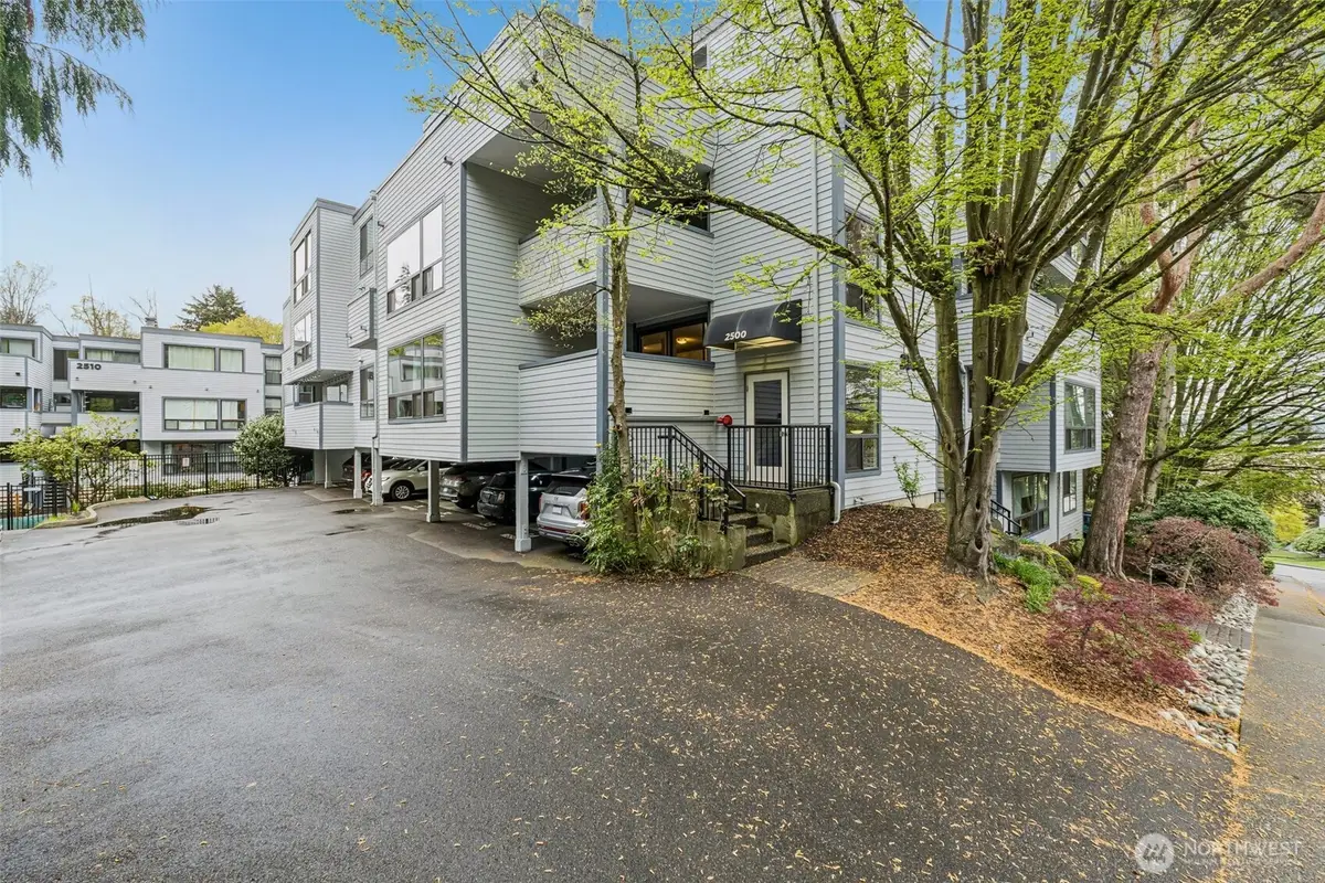 2500 W Manor Place #217, Seattle, WA 98199 - #1