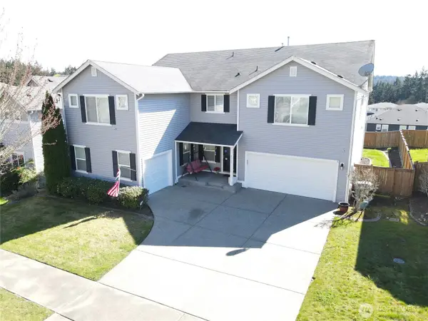 1175 Swan Loop, Dupont, WA 98327