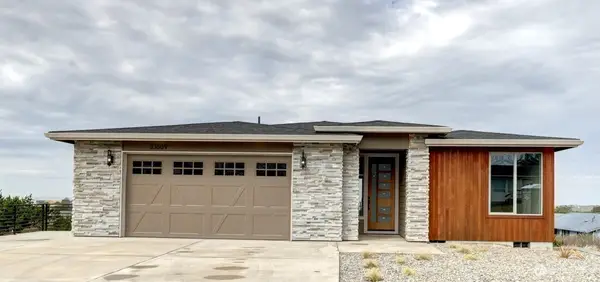 33509 J Place Nw, Ocean Park, WA 98640