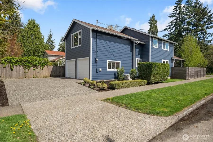 7701 37th Avenue Ne, Seattle, WA 98115 - #2