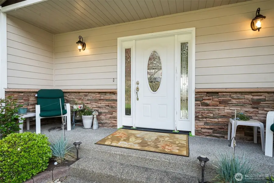 341 E Rainier Court, Allyn, WA 98524 - #3