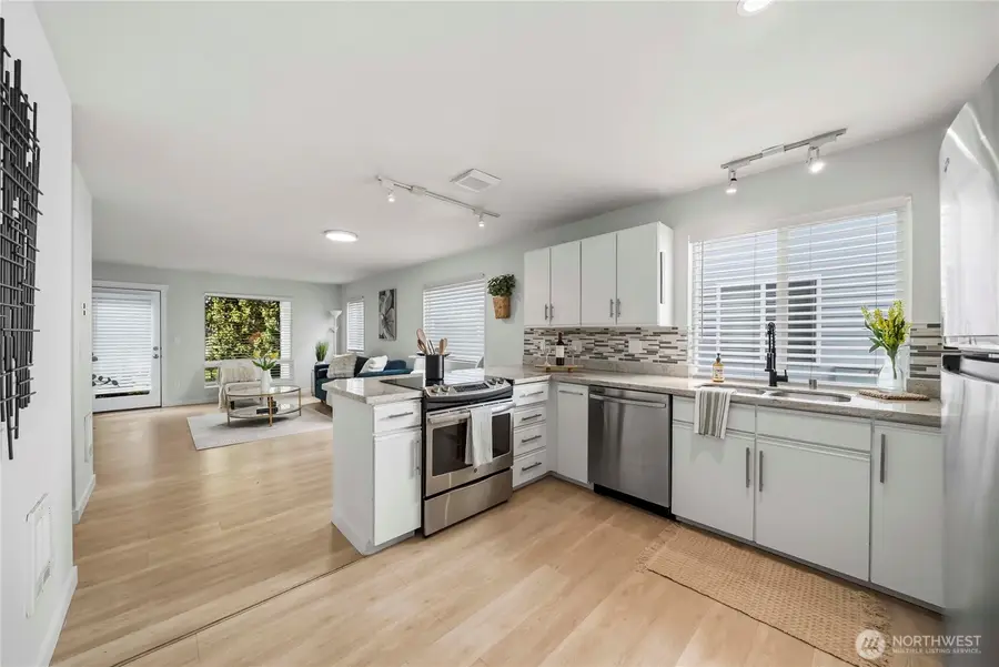 1101 37th Street Se #301, Auburn, WA 98002 - #2